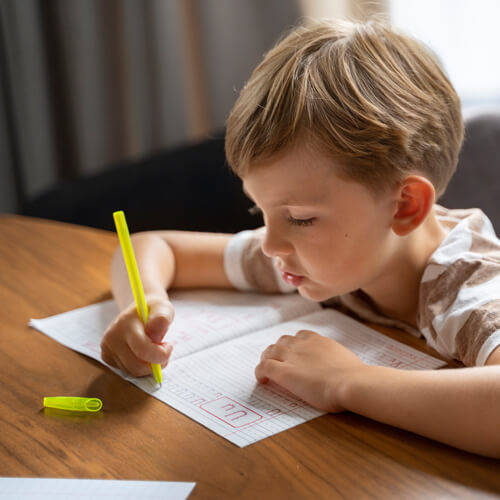 Nauka pisania – jak pomóc dziecku?